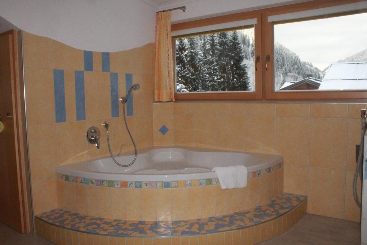 Edelweiss Apartments 200M Zum Lift - Silvretta Card Premium Inklusive See Bagian luar foto